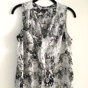 Cute v-neck floral blouse